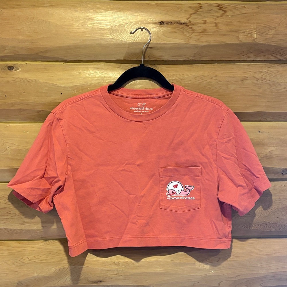 Vineyard Vines Wisconsin Badgers Crop Tee